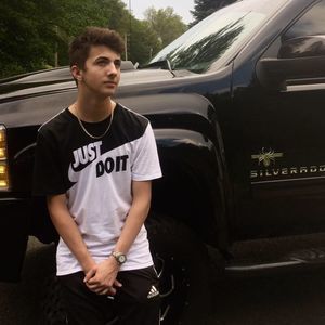 Meet your Posher, Eric